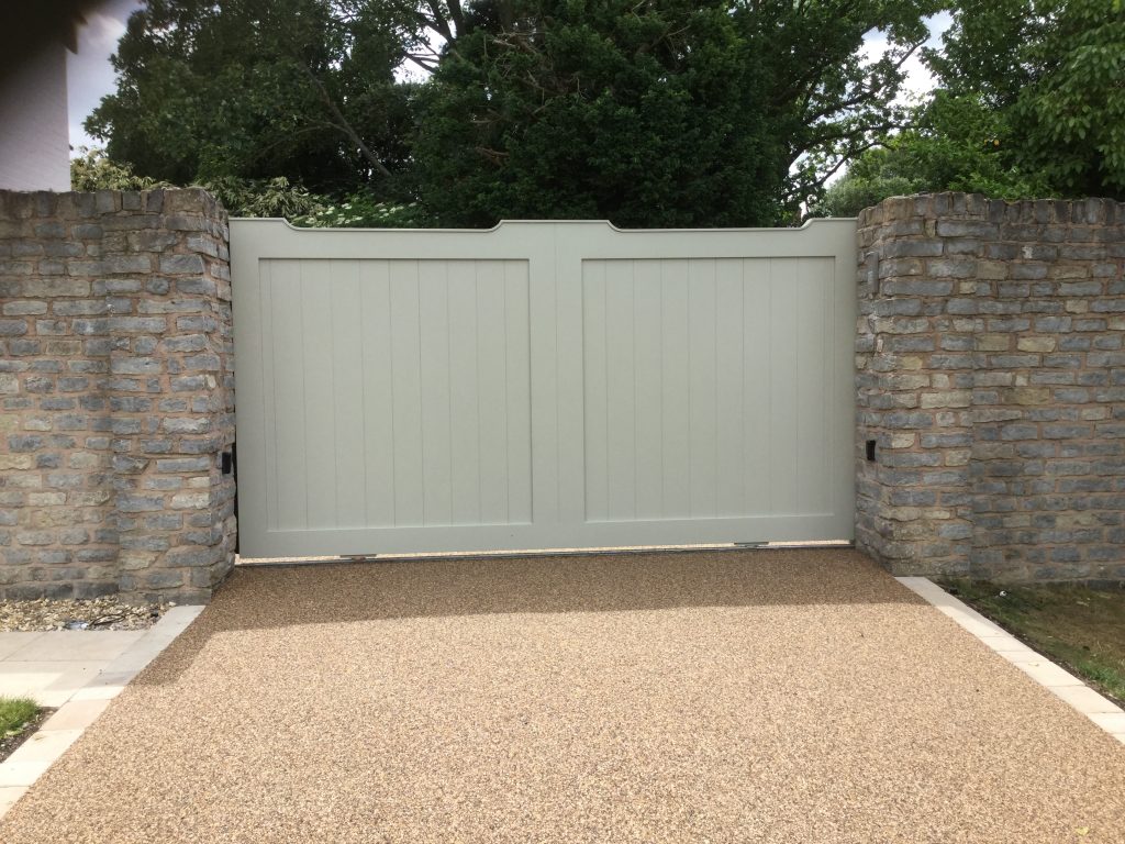 The Cotswold Aluminium Sliding Gate