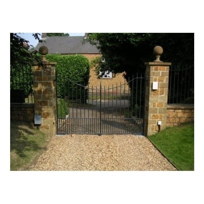 ARDEN GATES The Bourton Steel Gates