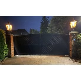 The Buckingham Aluminium Gate