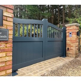 The Warwick With Spars Aluminium Gate
