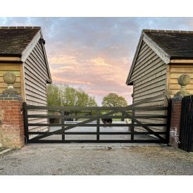 The Arden Gates ‘Estate’ Aluminium Swing Gates (Single)